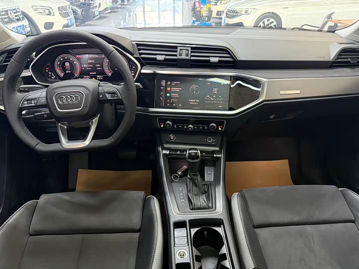 Фото 5 - Audi Q3
