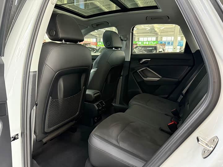 Фото 6 - Audi Q3