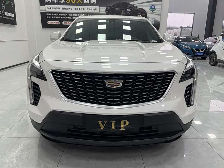 Фото 2 - Cadillac XT4