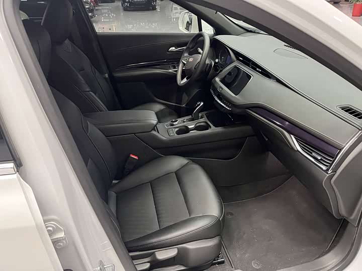 Фото 5 - Cadillac XT4