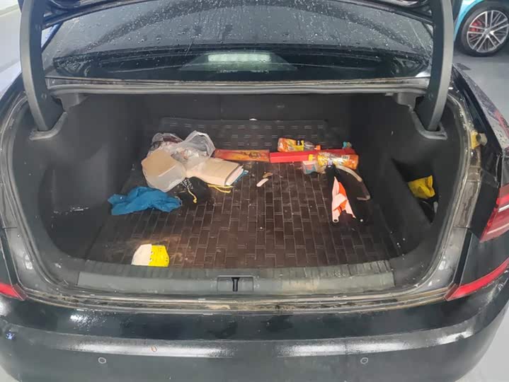 Фото 4 - Volkswagen Passat