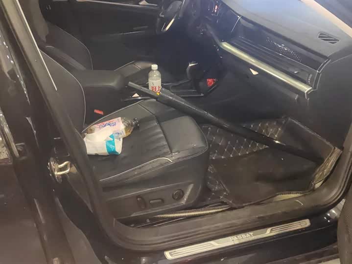 Фото 8 - Volkswagen Passat