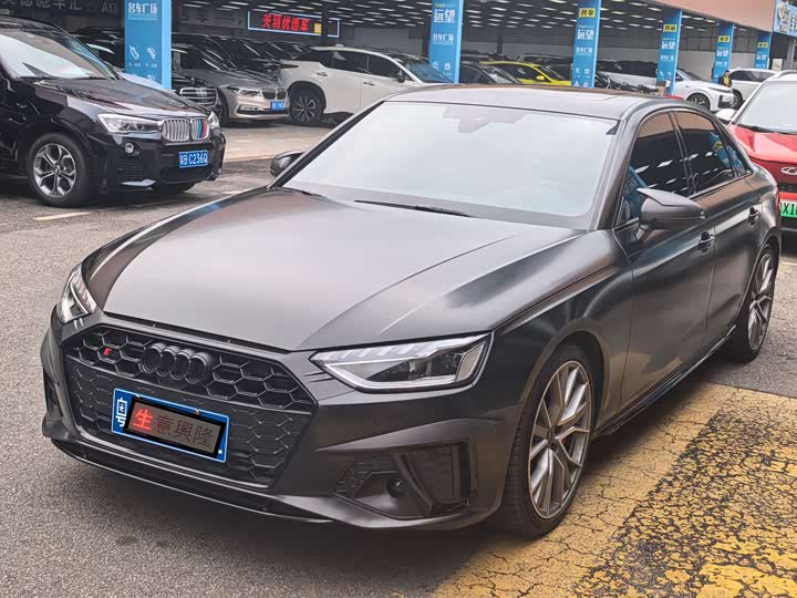 Фото 1 - Audi S4