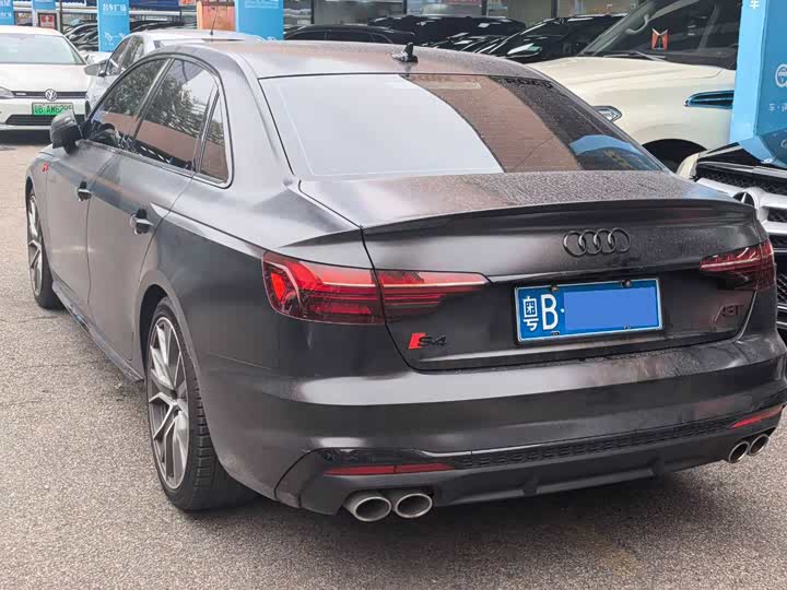 Фото 4 - Audi S4