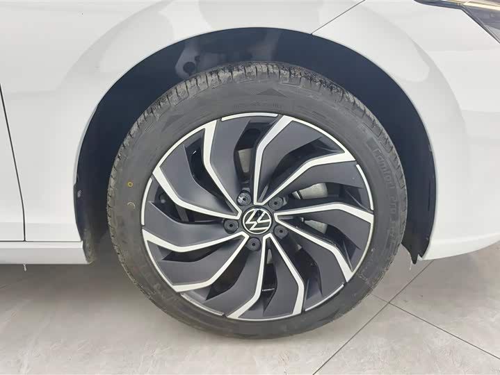 Фото 6 - Volkswagen Golf