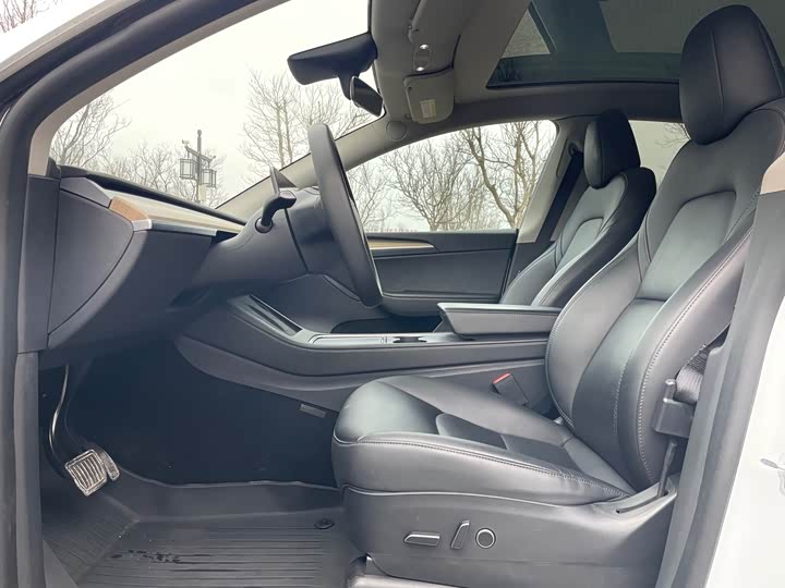 Фото 9 - Tesla Model Y