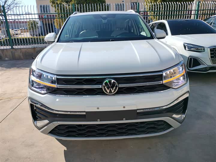 Фото 3 - Volkswagen Tharu