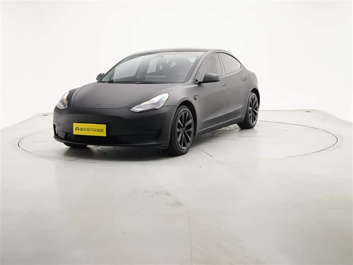 Фото 2 - Tesla Model 3