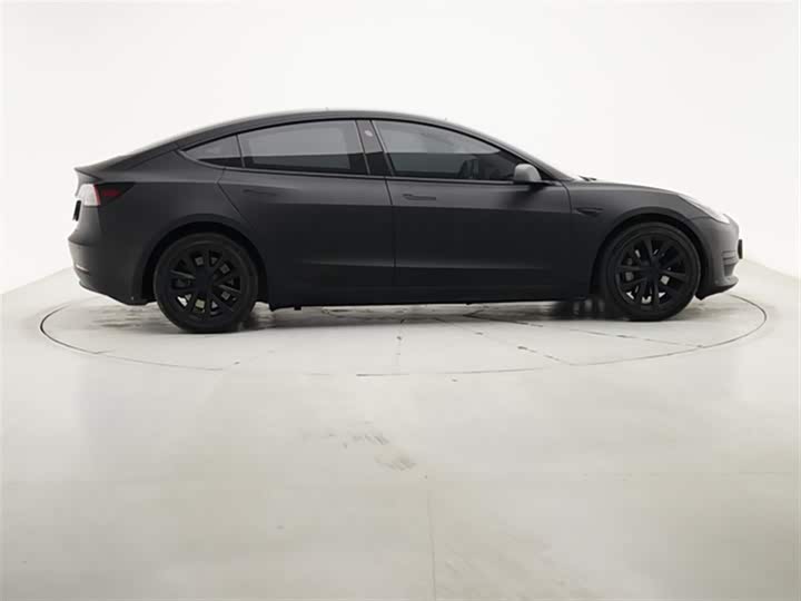 Фото 9 - Tesla Model 3