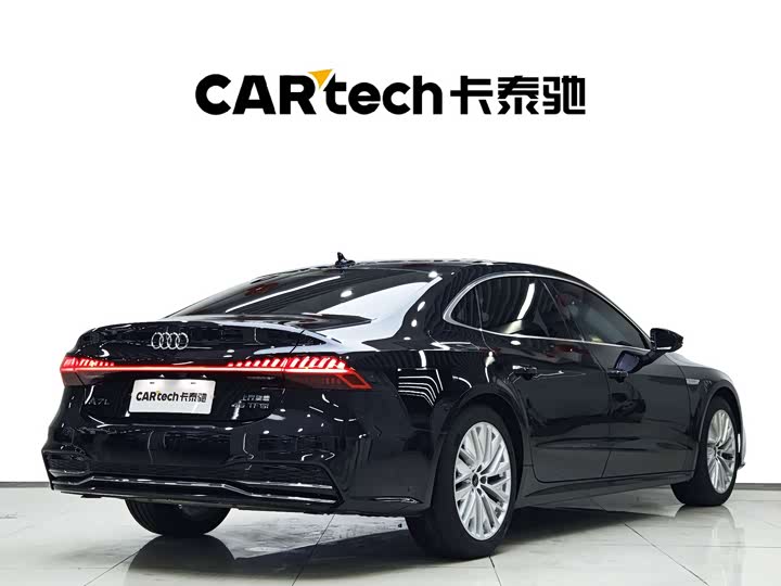 Фото 4 - Audi A7L