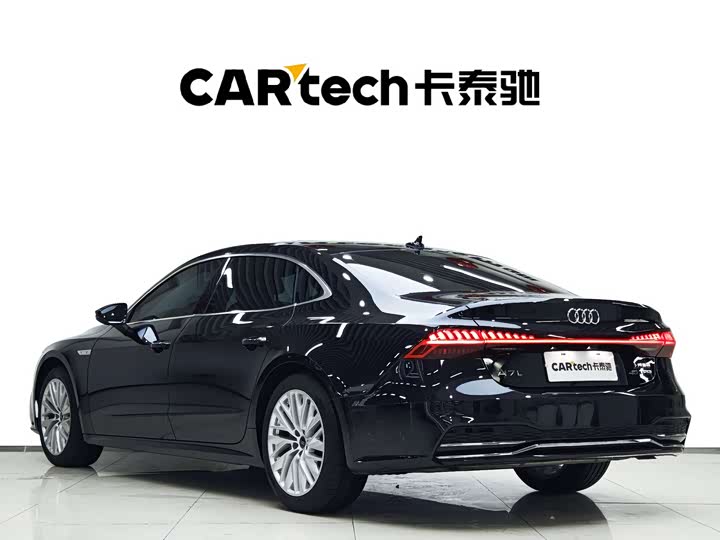 Фото 6 - Audi A7L