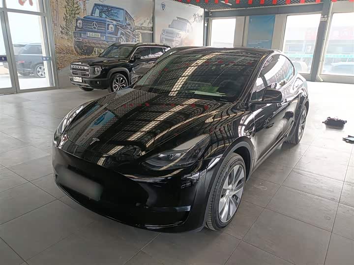 Фото 1 - Tesla Model Y