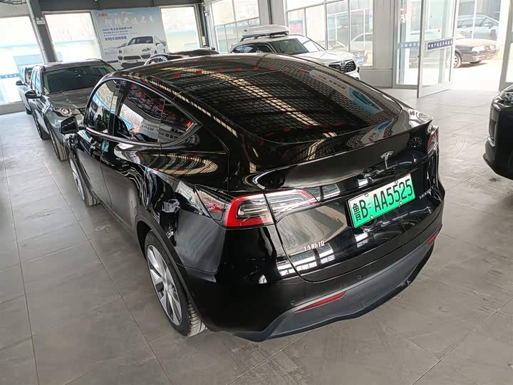 Фото 5 - Tesla Model Y