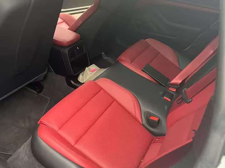 Фото 5 - Porsche Taycan