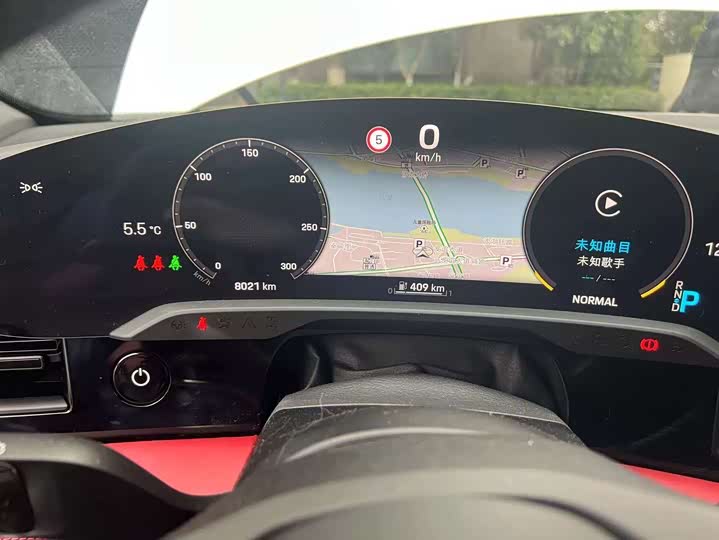 Фото 6 - Porsche Taycan