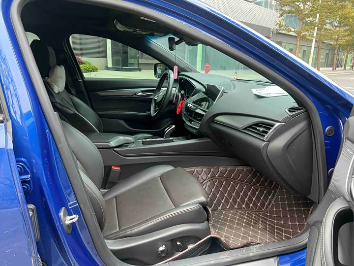 Фото 9 - Cadillac CT5