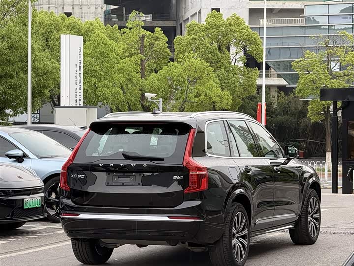 Фото 6 - Volvo XC90