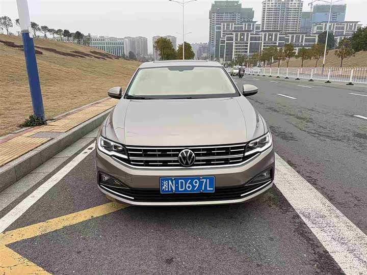 Фото 1 - Volkswagen Bora