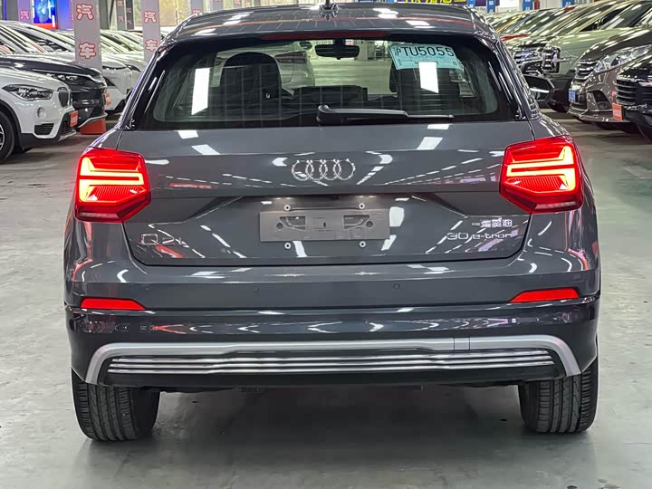 Фото 4 - Audi Q2L e-tron
