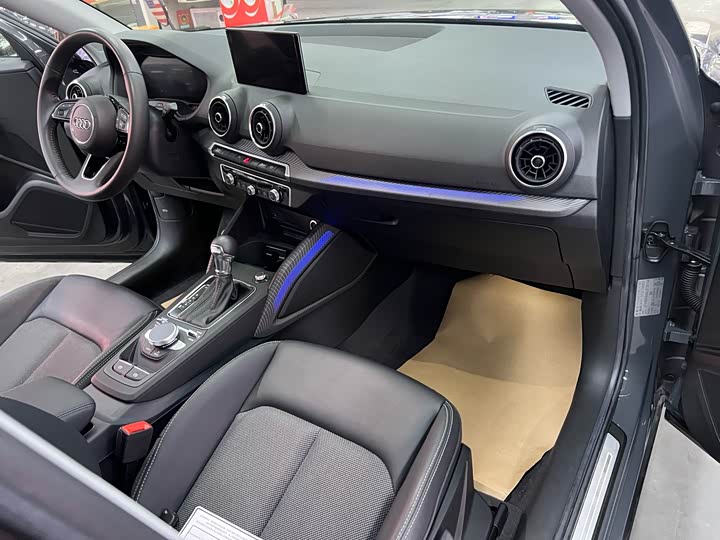 Фото 9 - Audi Q2L e-tron