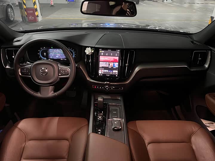 Фото 5 - Volvo XC60