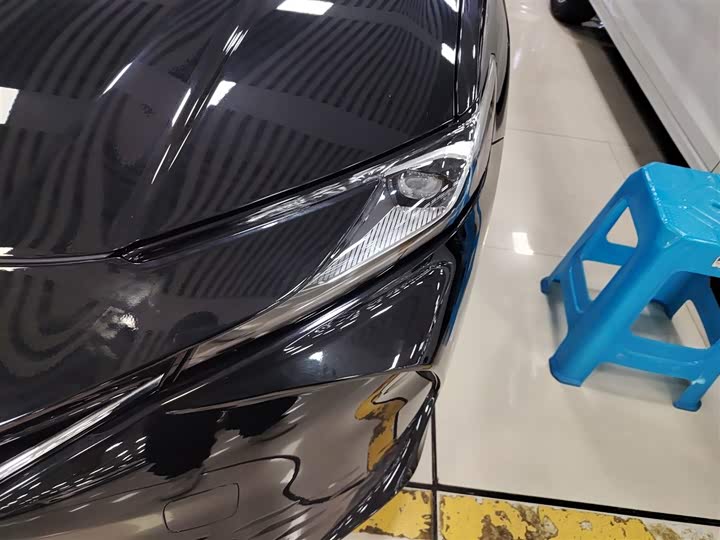 Фото 6 - Toyota Camry