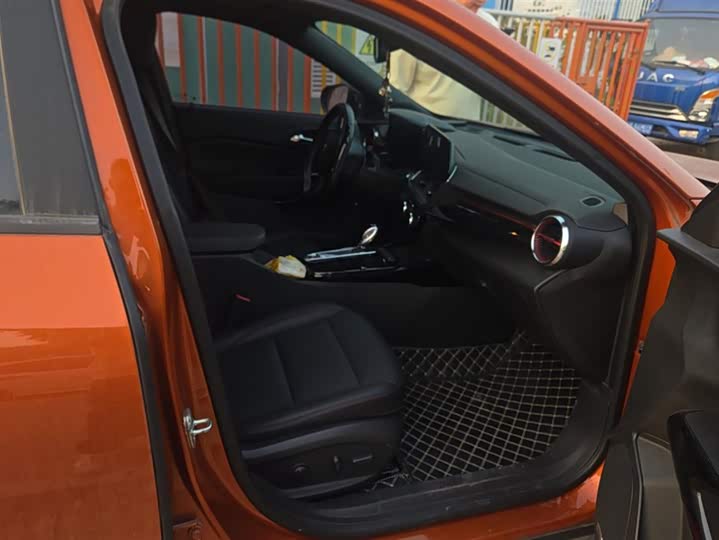 Фото 8 - Chevrolet Seeker