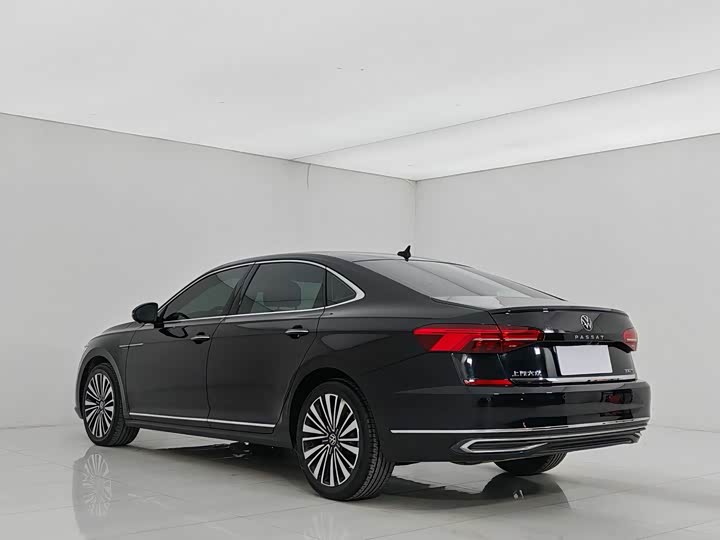 Фото 4 - Volkswagen Passat