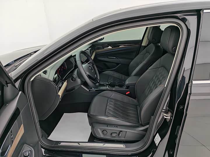 Фото 9 - Volkswagen Passat