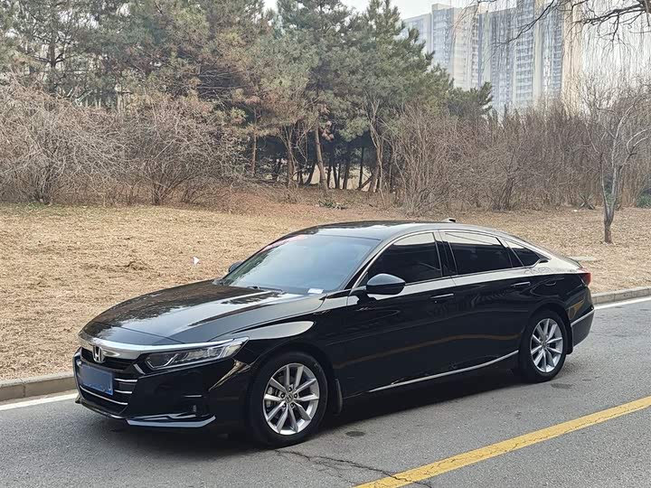 Фото 1 - Honda Accord