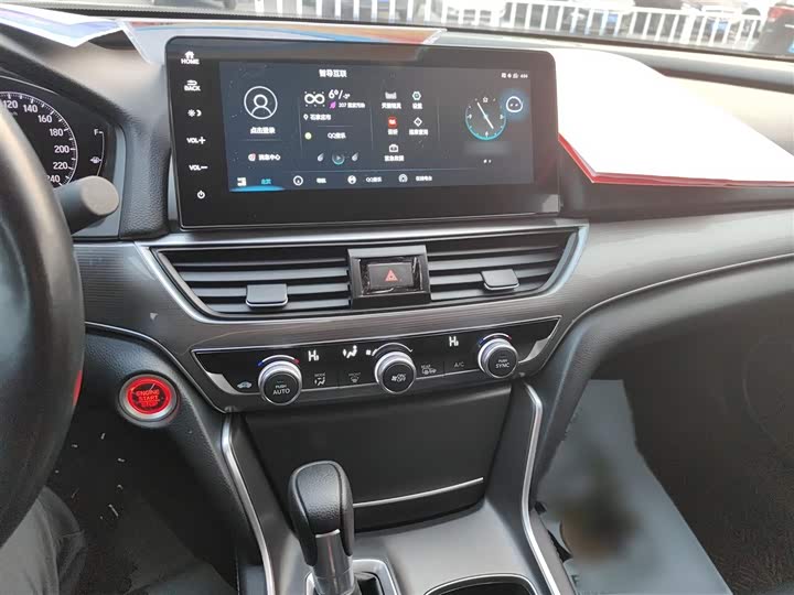 Фото 4 - Honda Accord