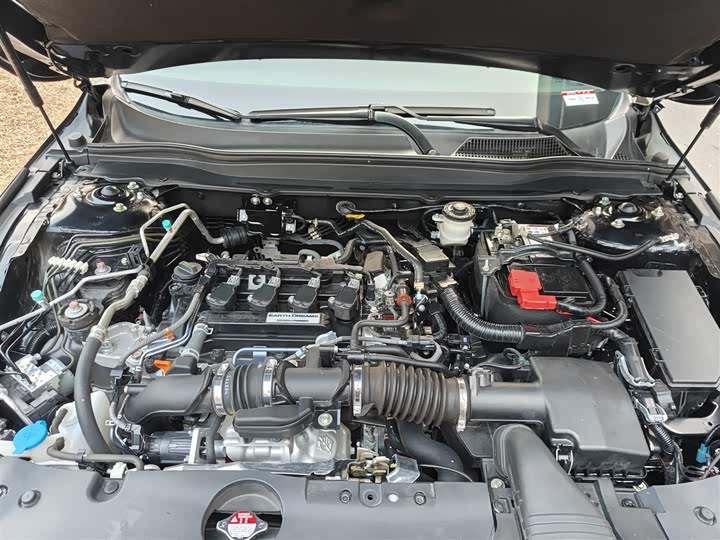 Фото 8 - Honda Accord