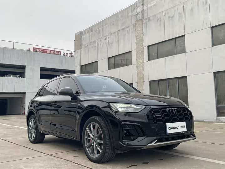 Фото 3 - Audi Q5L