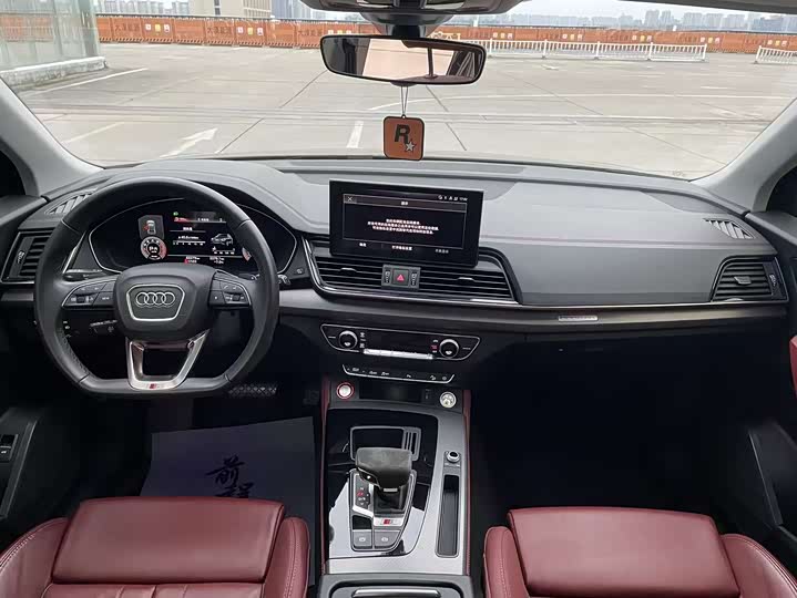 Фото 5 - Audi Q5L