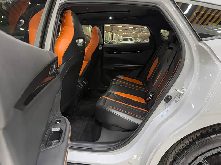 Фото 9 - Changan UNI-V