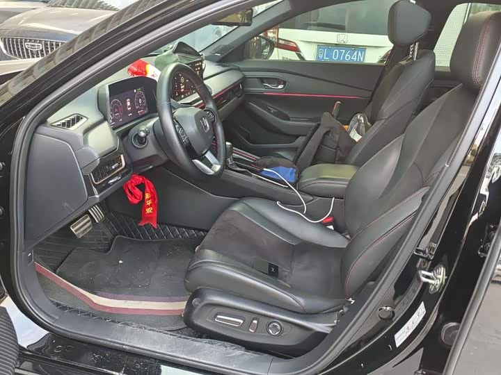 Фото 5 - Honda Inspire