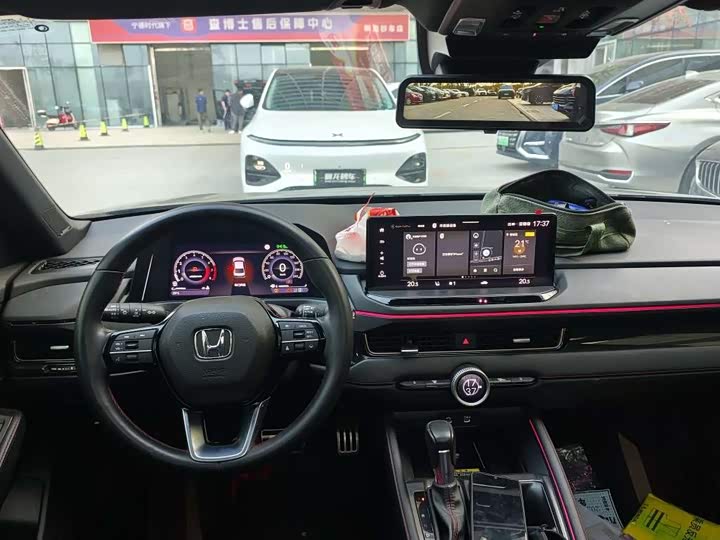 Фото 6 - Honda Inspire