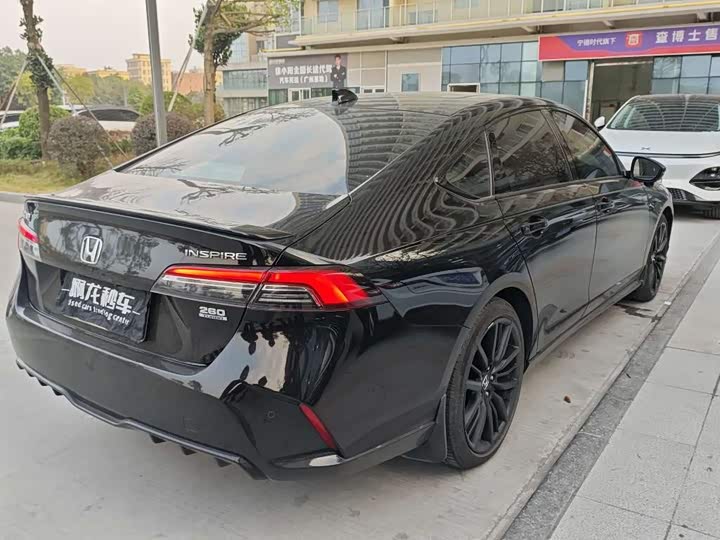 Фото 9 - Honda Inspire