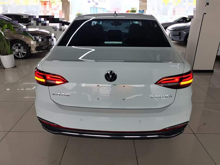 Фото 6 - Volkswagen Lavida