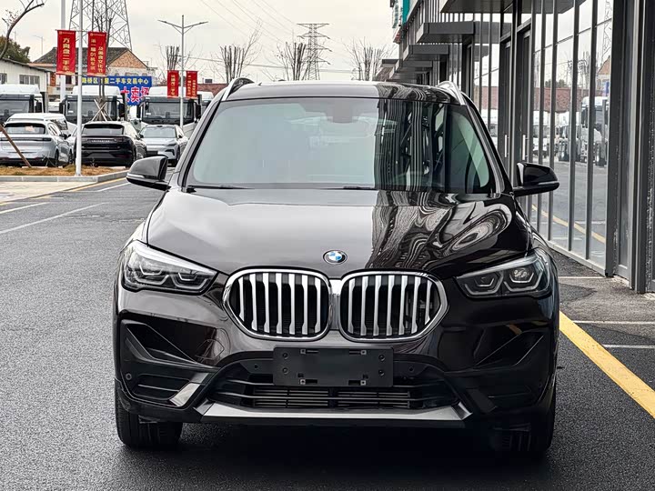 Фото 2 - BMW X1