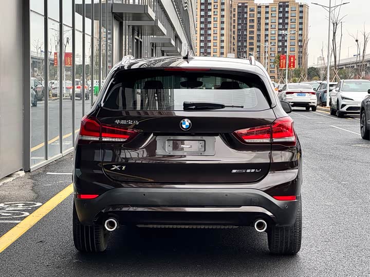 Фото 8 - BMW X1