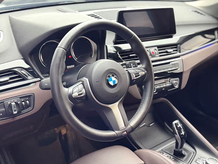Фото 9 - BMW X1