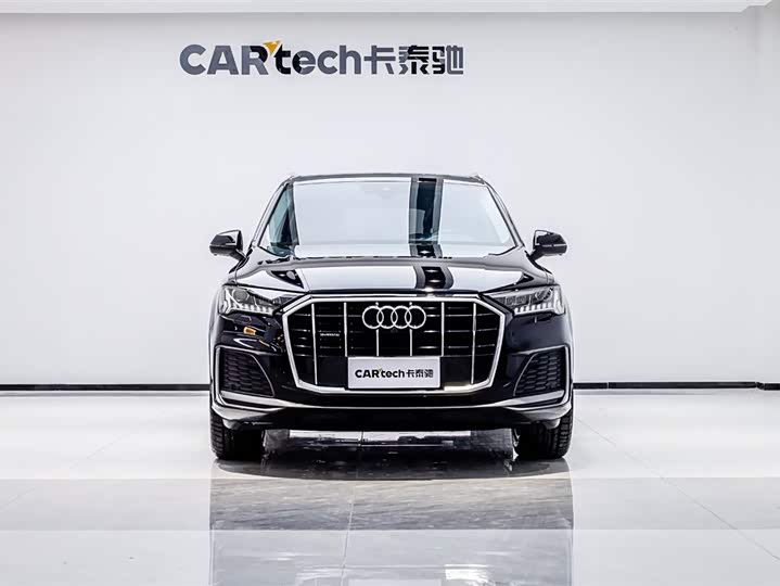 Фото 2 - Audi Q7