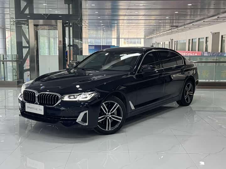 Фото 1 - BMW 5 Series