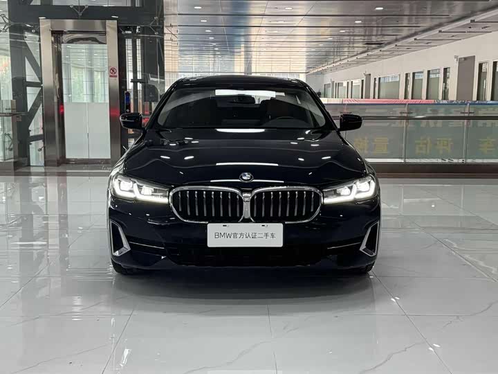 Фото 2 - BMW 5 Series
