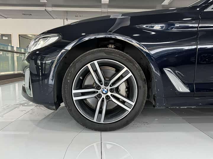 Фото 8 - BMW 5 Series