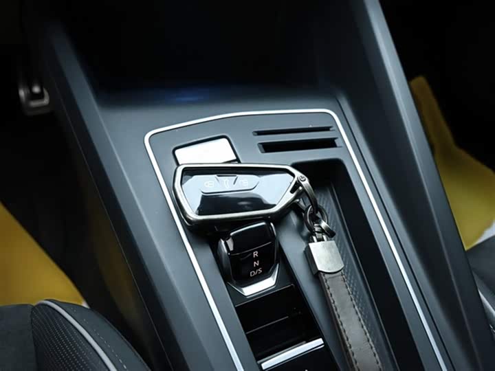 Фото 7 - Volkswagen Golf