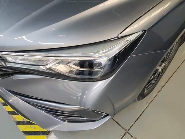 Фото 5 - Roewe i5