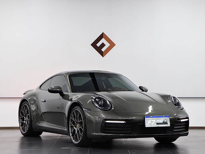 Фото 3 - Porsche 911