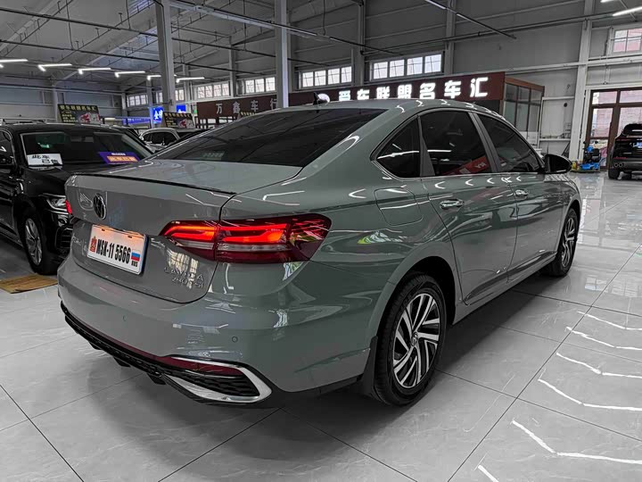 Фото 4 - Volkswagen Lavida